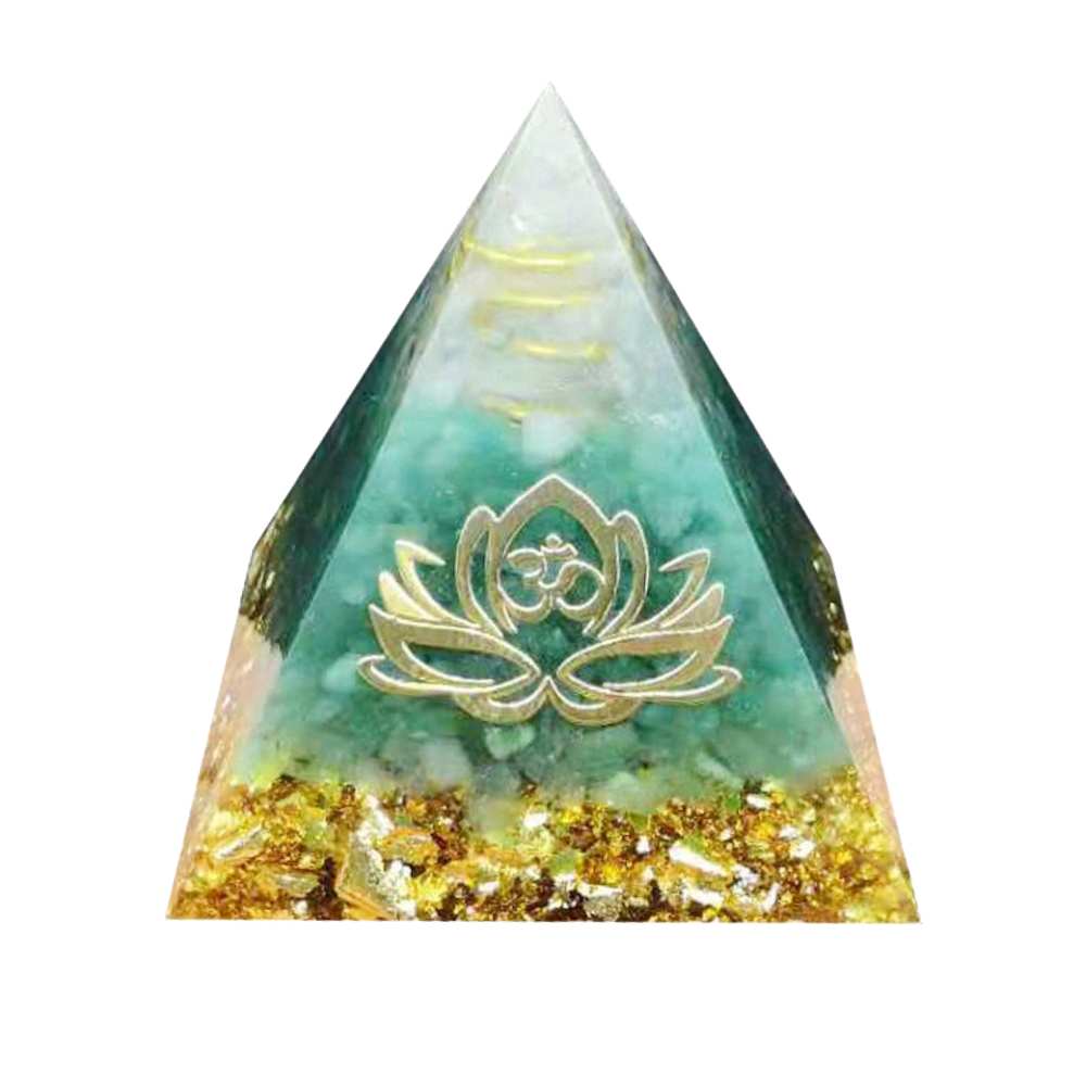 P17 | Aventurine & White Jade Orgonite Pyramid