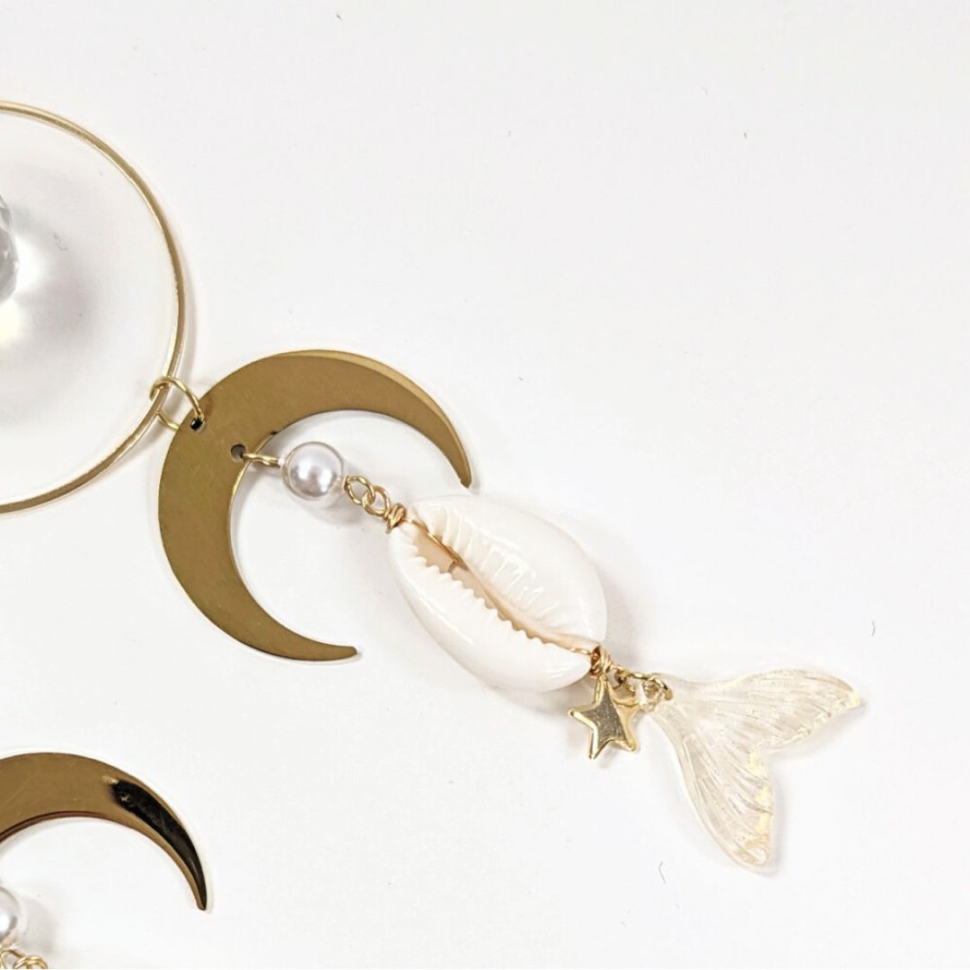 AS07 | Crystal Fishtail With Moon, Sun & Cowrie Shell Suncatcher