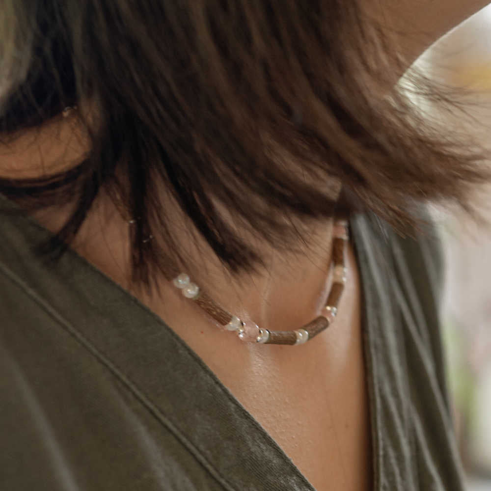 A02 | Bois de noisetier et quartz rose