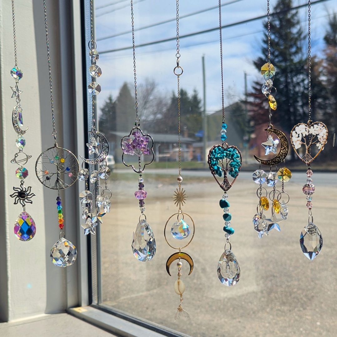 AS09 | Capteur de soleil argenté avec arbre de vie des chakras et perles en verre cristal