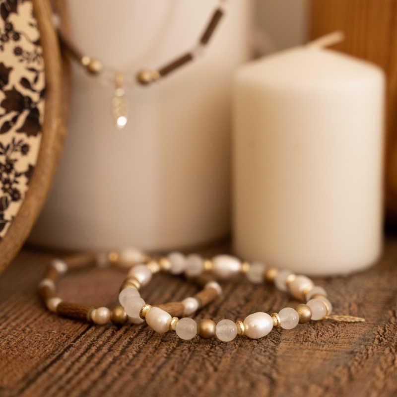 10 | Freshwater Pearls & White Quartz - Pur Noisetier | Pure Hazelwood