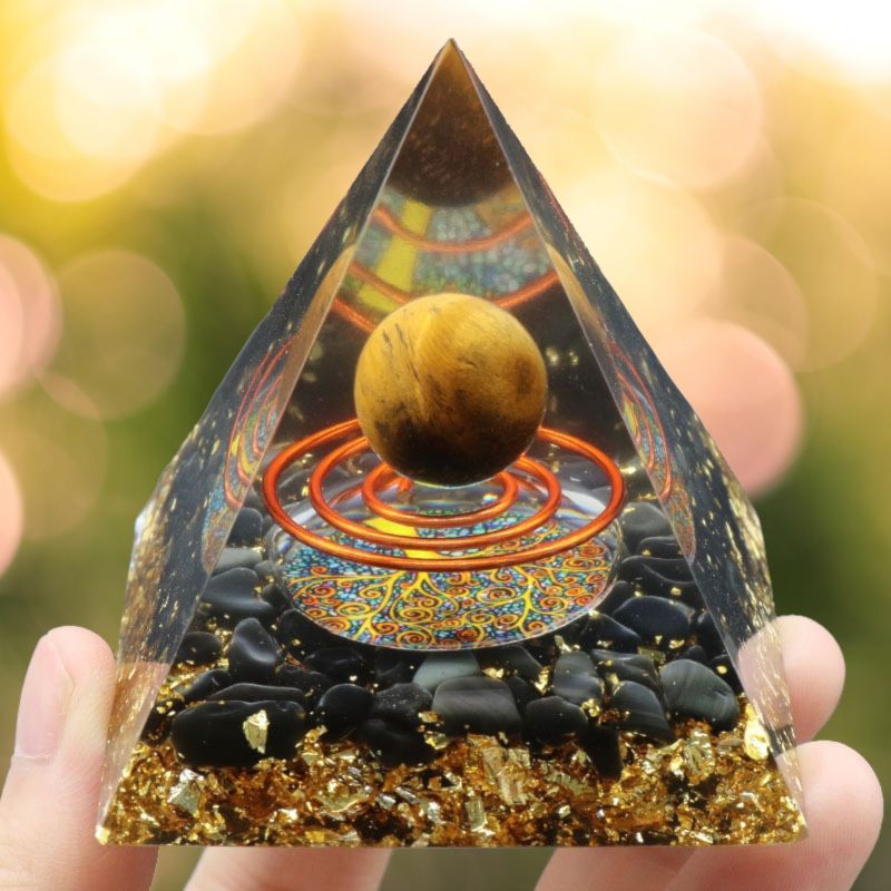 P10 | Pyramide en orgonite, obsidienne et œil de tigre