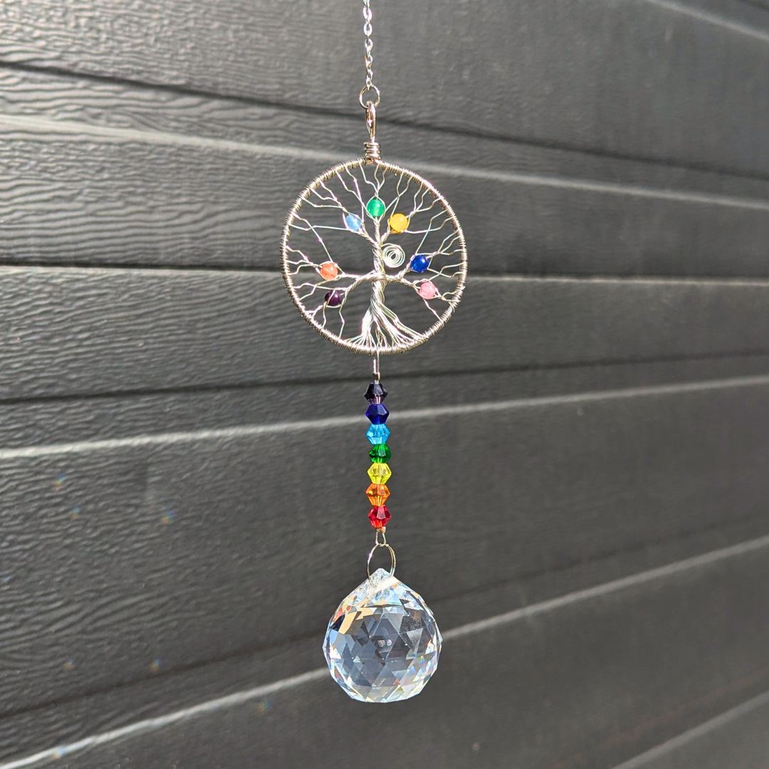 AS09 | Capteur de soleil argenté avec arbre de vie des chakras et perles en verre cristal