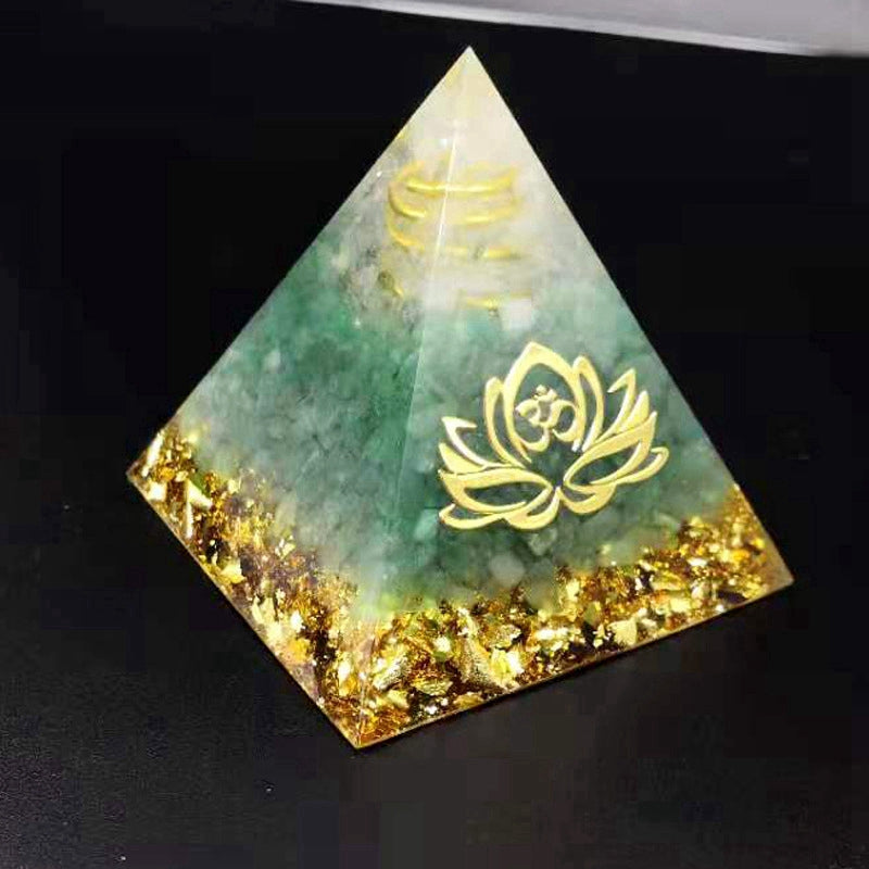 P17 | Aventurine & White Jade Orgonite Pyramid