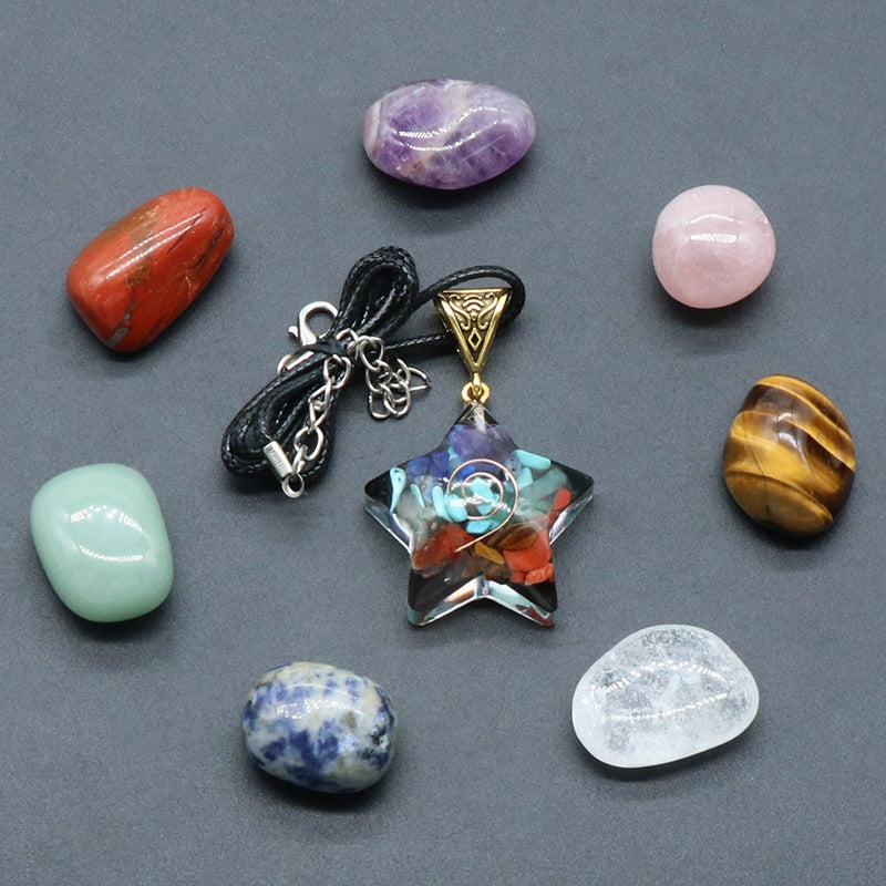 XX06 | Collier en orgonite pendentif étoile et pierres roulées des 7 chakras