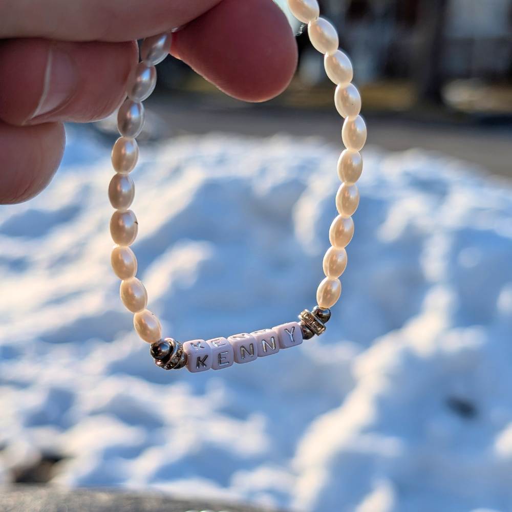 *FÊTE DES MÈRES* | Bracelet blanc perlé avec prénom personnalisé
