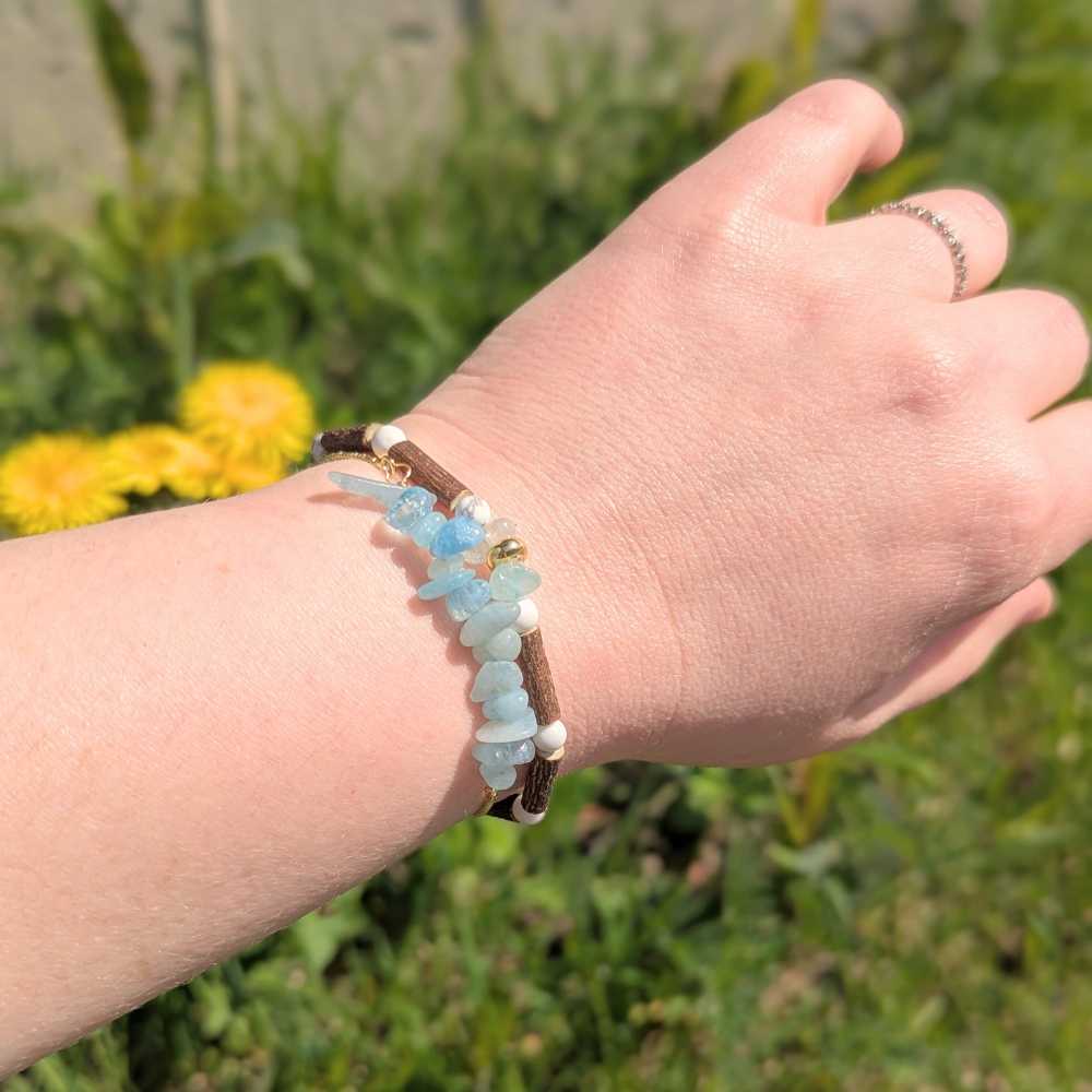 X14 | Aquamarine Stone Chip & Howlite Golden Bracelets