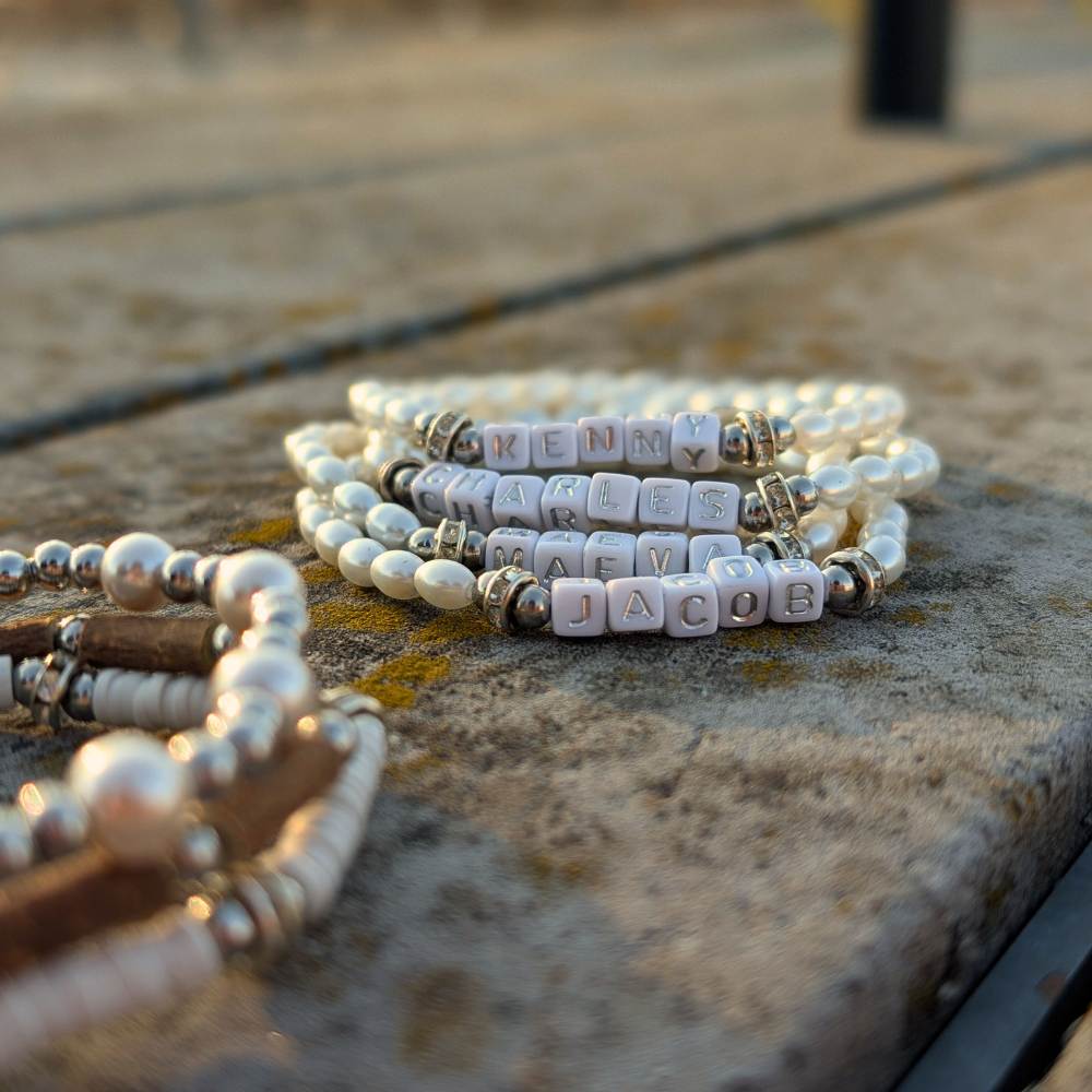 *FÊTE DES MÈRES* | Bracelet blanc perlé avec prénom personnalisé
