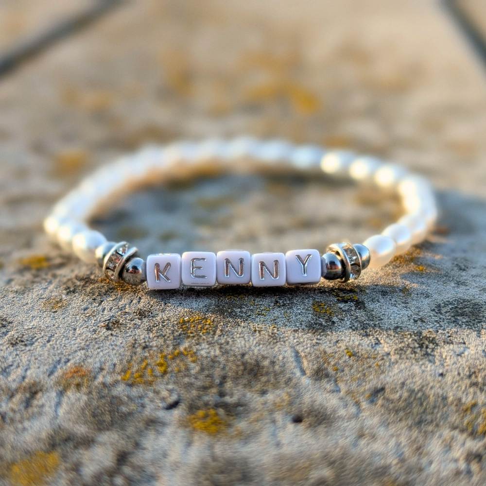 *FÊTE DES MÈRES* | Bracelet blanc perlé avec prénom personnalisé