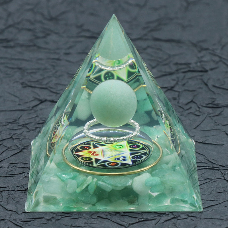 P08 | Green Aventurine Orgonite Pyramid