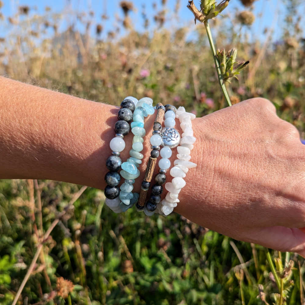 S87 | Aquamarine Natural Chip Stone Bracelet