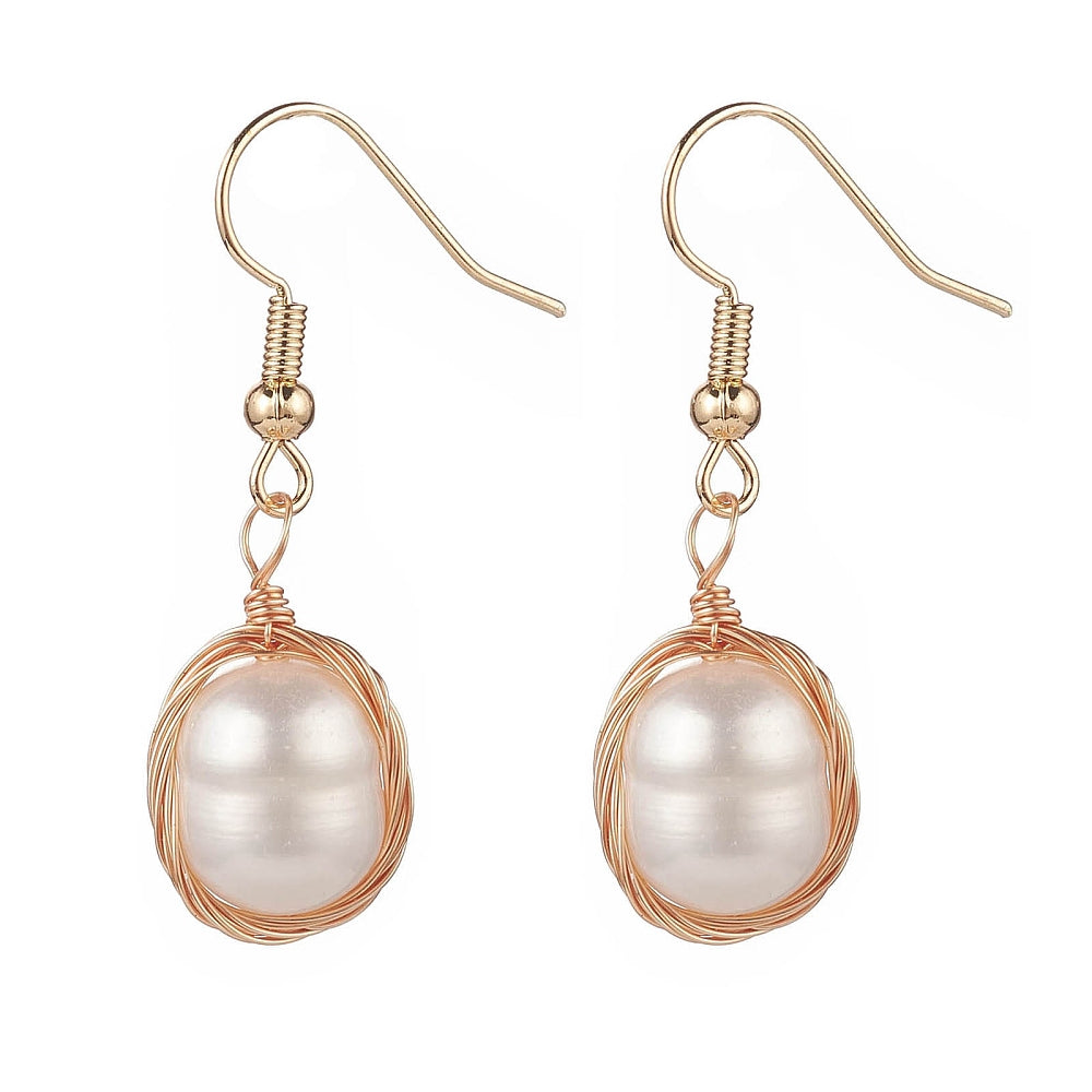 R12 | Boucles d'oreilles pendantes dorées avec perles naturelles