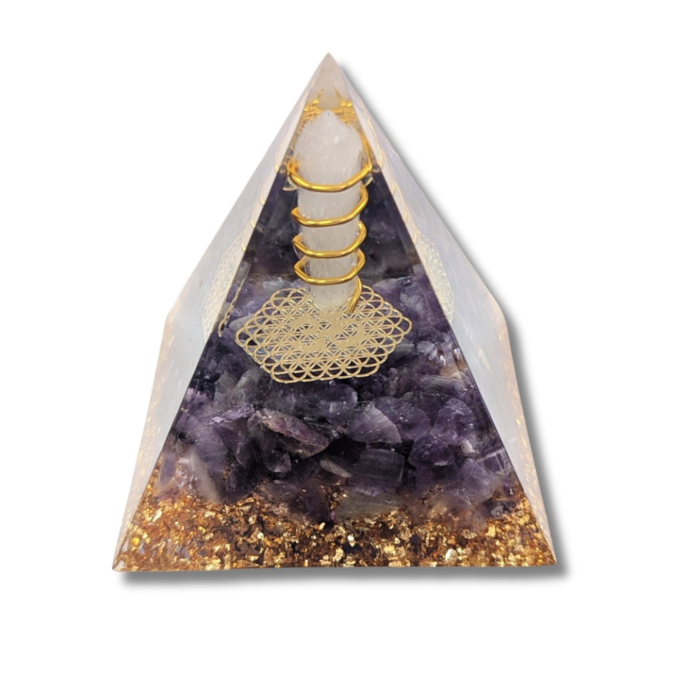 P01 | Pyramide en orgonite, améthyste et quartz