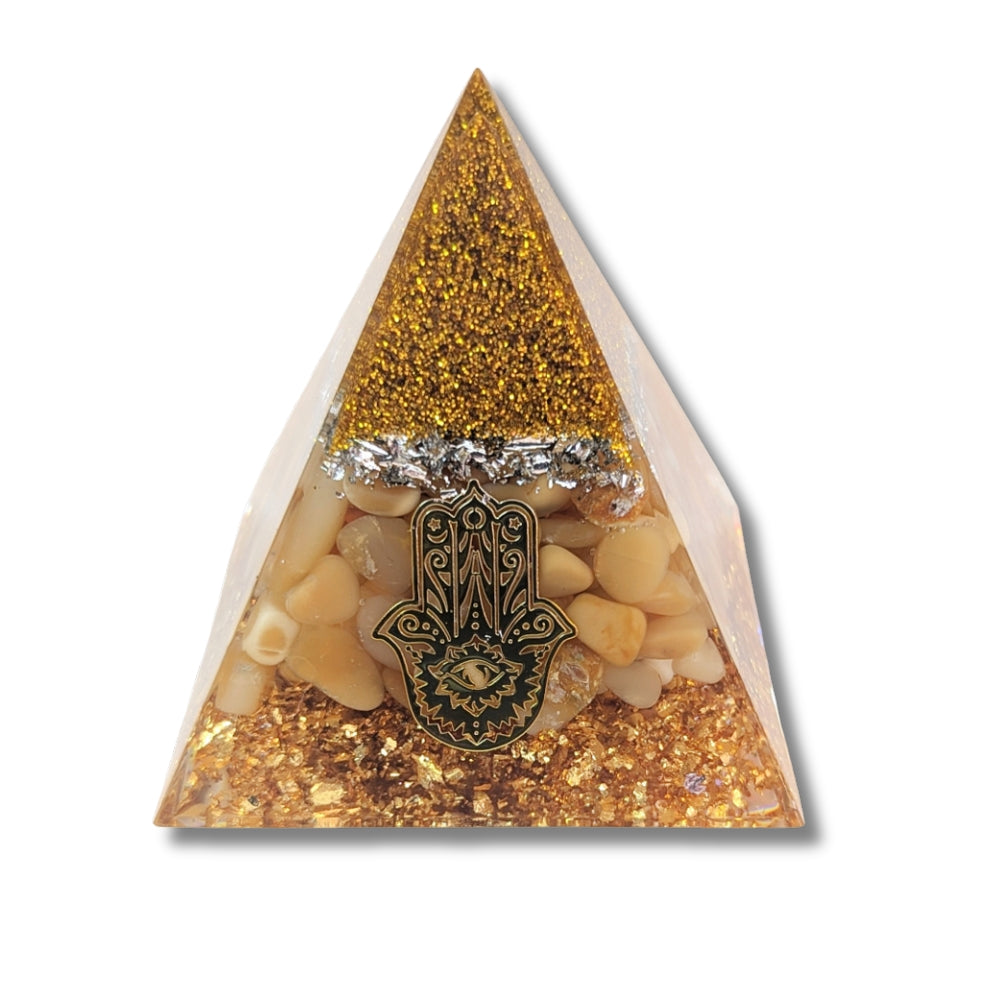 P07 | Pyramide en orgonite, cornaline