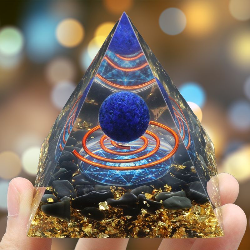 P12 | Pyramide en orgonite, onyx et lapis-lazuli