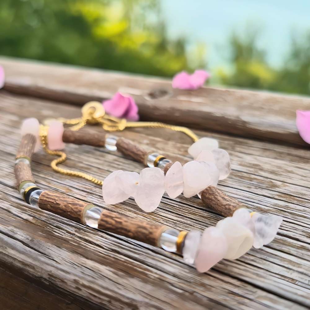 X24 | Bracelets avec pépites de quartz rose et accents dorés