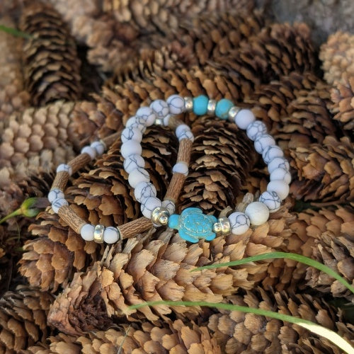 X31 | Howlite & Turquoise Turtle Bracelet