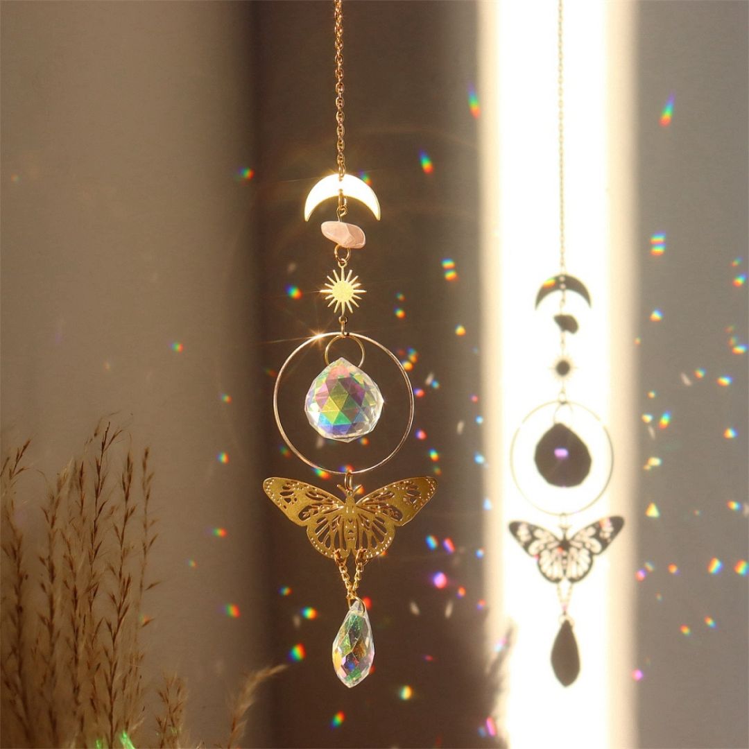 XX30 | Capteur de soleil avec papillon doré, quartz rose et verre irisé