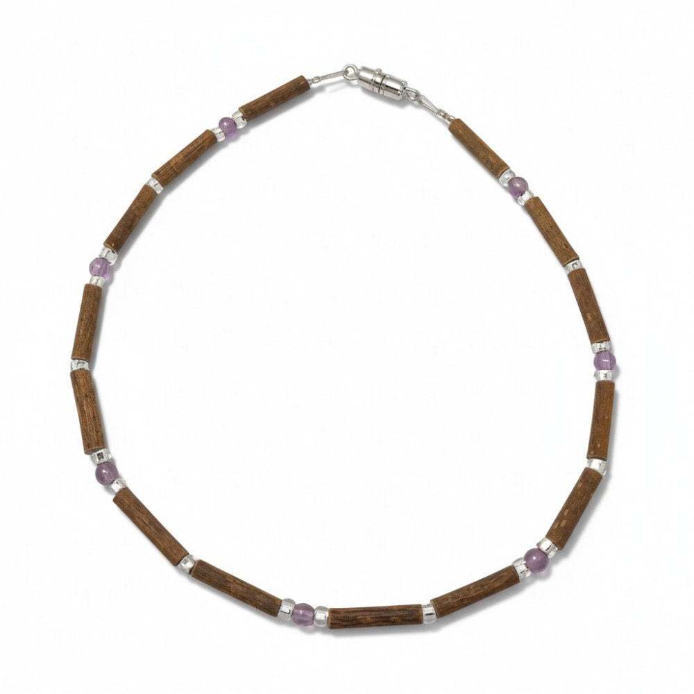 B35 | Collier pour bébé et tout-petit en bois de noisetier et améthyste (0 à 4 ans)